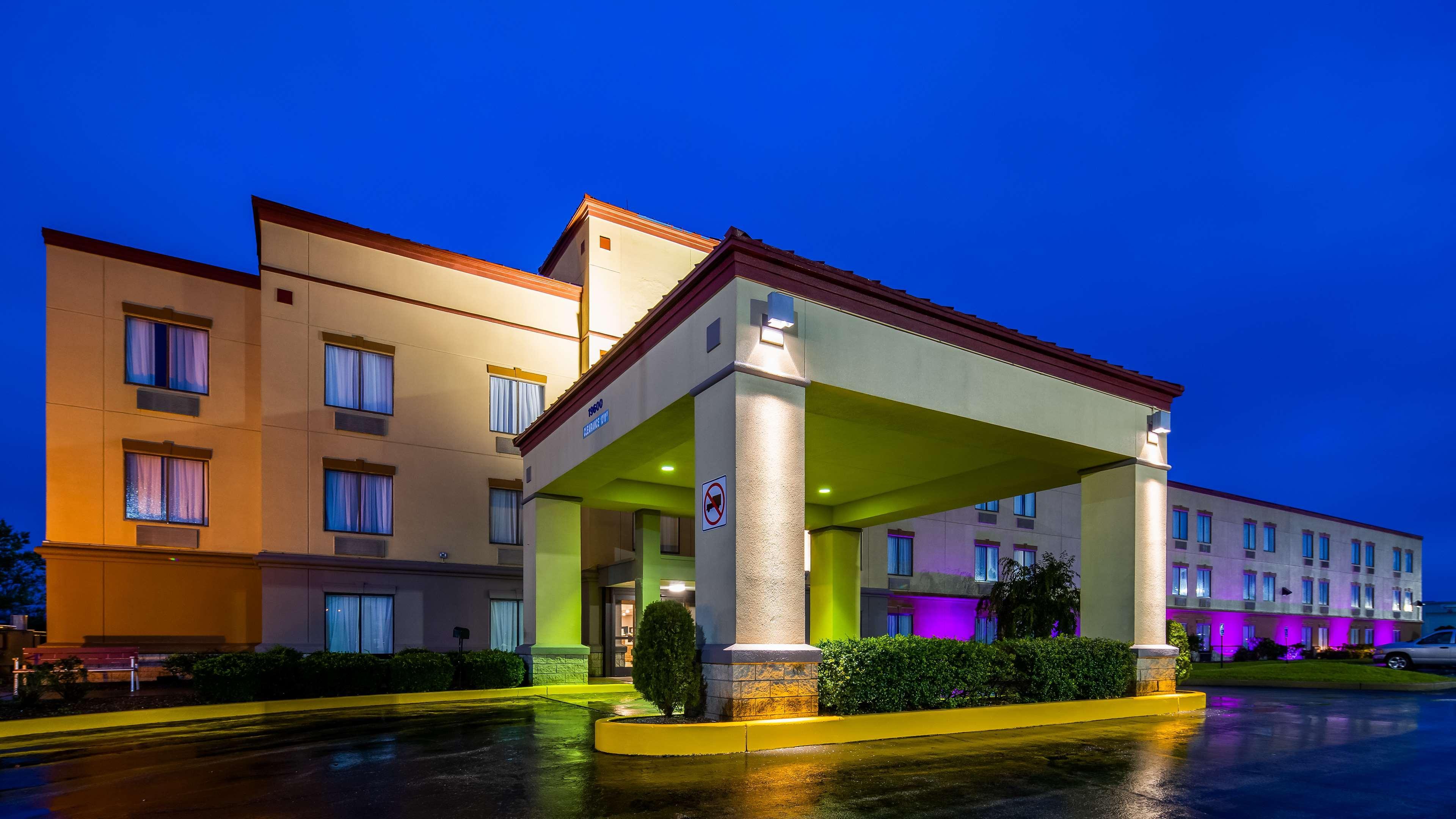 Red Roof Inn Evansville Stacer Экстерьер фото