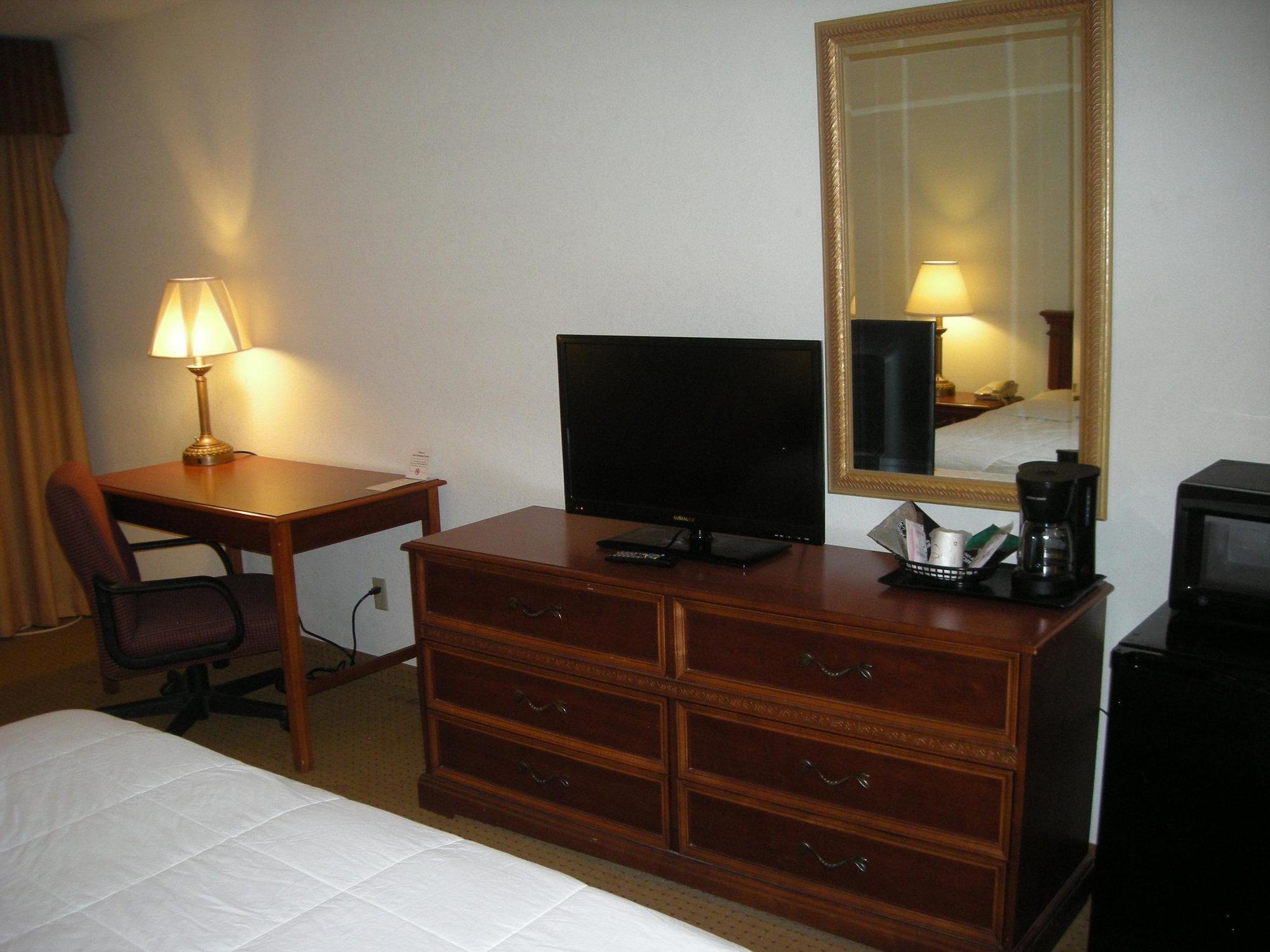 Red Roof Inn Evansville Stacer Экстерьер фото