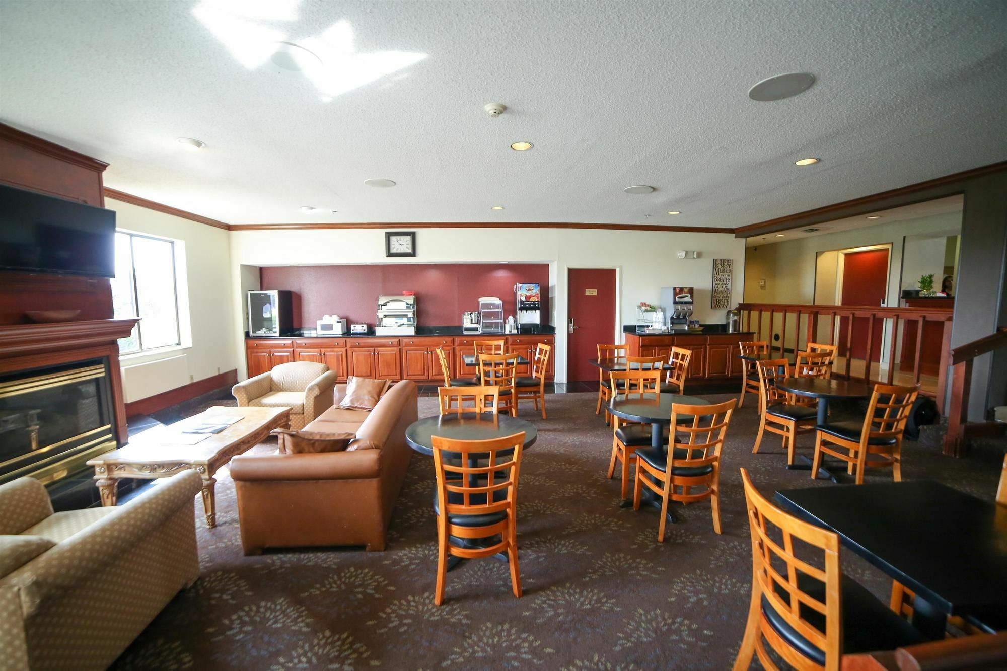 Red Roof Inn Evansville Stacer Экстерьер фото